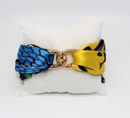 Pulsera de seda mariposa atrapada