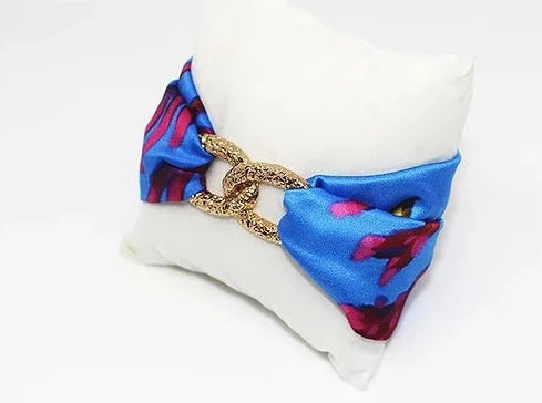 Yelow Seahorse Infinity bracelet