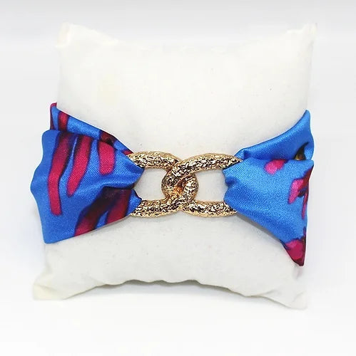 Yelow Seahorse Infinity bracelet