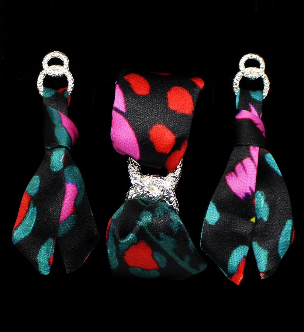 Kiss earrings