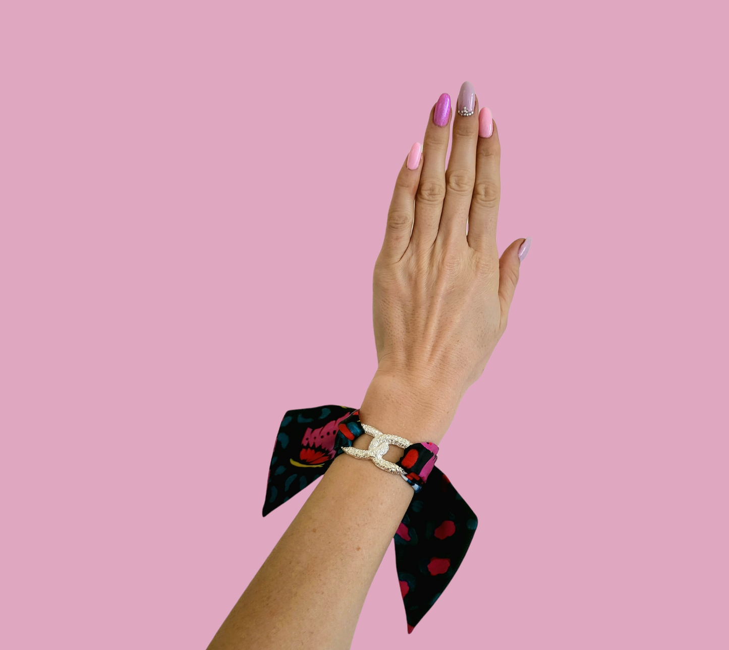 Kiss Infinity bracelet